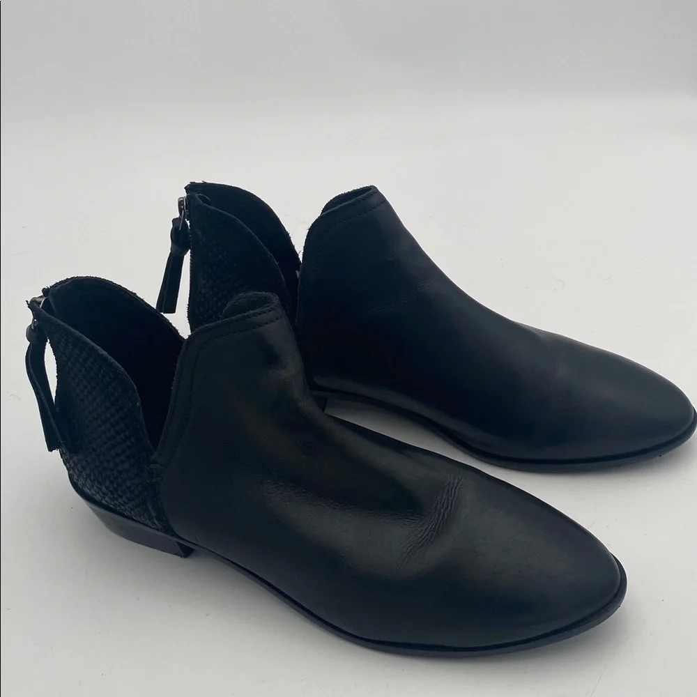 Kenneth Cole Reaction Black Leather and suede women 11.5M casual office retro